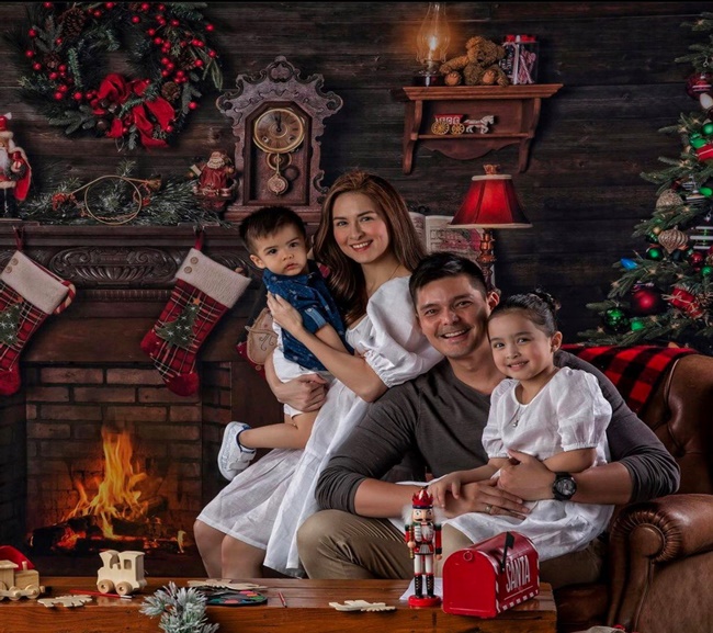 Cộng đồng mạng - Mỹ nhân đẹp nhất Philippines khoe ảnh Giáng sinh, dân mạng xuýt xoa nhan sắc của đại gia đình 'cực phẩm'