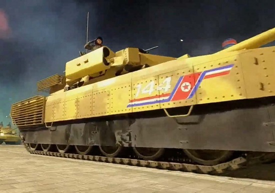 Tin thế giới - Triều Tiên hé lộ mẫu xe tăng mới từng xuất hiện 'chớp nhoáng' trong lễ duyệt binh (Hình 5).