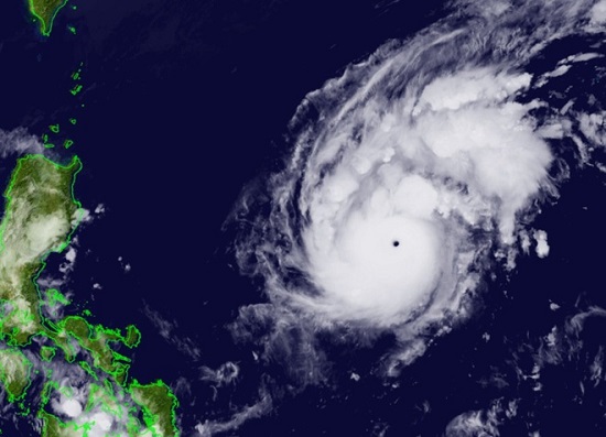 Tin trong nước - Dự báo bão Goni tăng cấp thành siêu bão trước khi vào biển Đông 