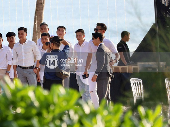 Tin tức giải trí - Ngắm nhan sắc 'cực phẩm' của dàn cầu thủ Việt Nam tại đám cưới Công Phượng (Hình 7).
