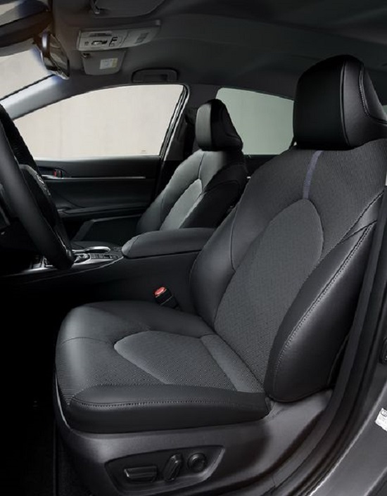 Thế giới Xe - Toyota Camry Hybrid 2021 ra mắt với nhiều công nghệ, nâng cấp hiện đại (Hình 4).