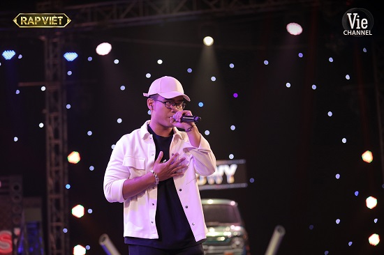 Giải trí - Hit 'Đôi Mắt' của Wanbi Tuấn Anh bất ngờ bùng nổ tại sân khấu Rap Việt (Hình 4).