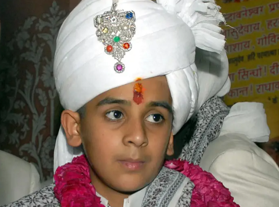 Tin thế giới - 'Vị vua Ấn Độ' 21 tuổi: Sở hữu 2,8 tỷ USD, đẹp trai lịch lãm, đặc biệt... vẫn còn độc thân (Hình 3).