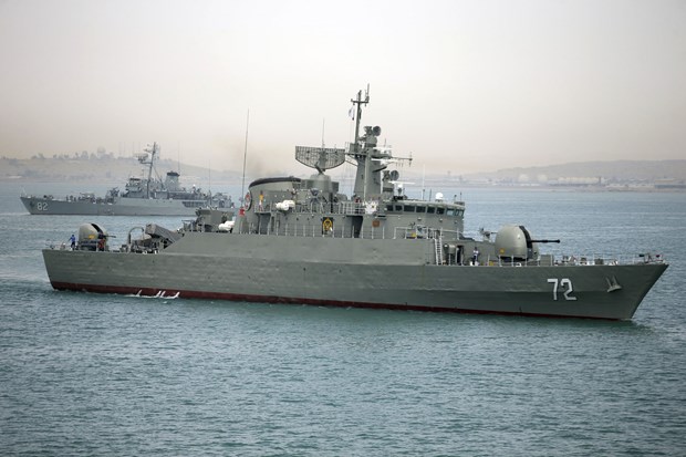 Tin thế giới - Iran phóng ngư lôi và tên lửa hành trình uy lực từ tàu ngầm tự sản xuất