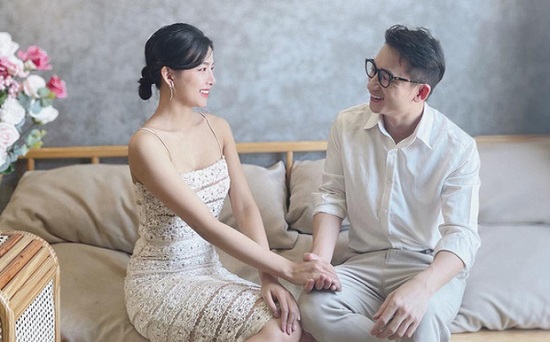 Tin tức giải trí - Phan Mạnh Quỳnh 'chơi lớn' làm đám cưới với bạn gái Khánh Vy tại quảng trường ở Nghệ An 