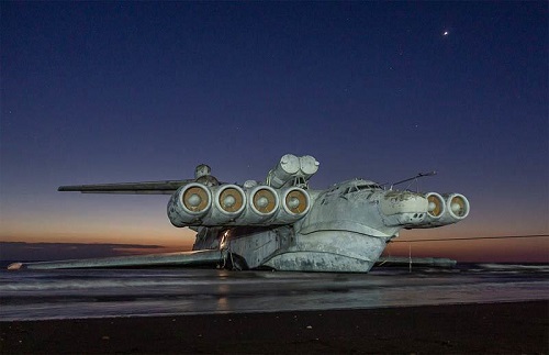 Tin thế giới - Chiêm ngưỡng “quái vật thời chiến” nặng 400 tấn trên bờ biển Nga (Hình 4).