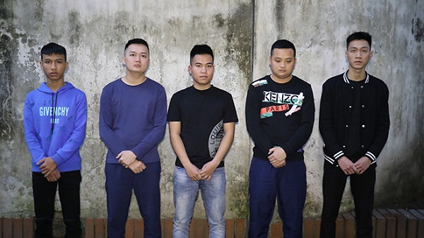 An ninh - Hình sự - Nghệ An: Điều tra vụ hai nhóm thanh niên nổ súng hỗn chiến trong đêm