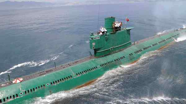 Tin thế giới - Triều Tiên sẵn sàng ra mắt tàu ngầm mới nặng 3.000 tấn
