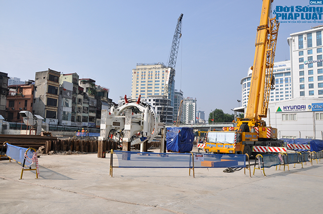 Tin trong nước - Cận cảnh máy đào hầm 'khủng' tại dự án đường sắt Nhổn - ga Hà Nội đang được lắp đặt