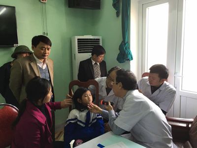 GS-TS Trần Hậu Khang khám các bệnh Da liễu tại Hà Tĩnh - Ảnh 1