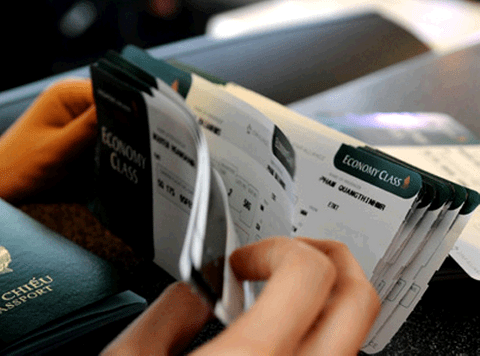 Hướng dẫn cách đặt vé máy bay giá rẻ trong mùa du lịch - Ảnh 1
