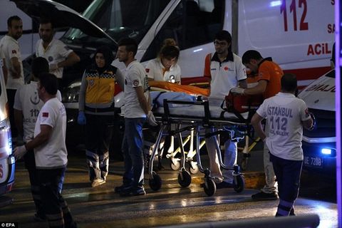Toàn cảnh 3 vụ đánh bom đẫm máu tại Istanbul khiến hơn 30 thiệt mạng - Ảnh 3