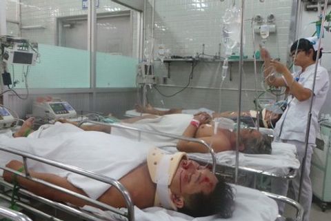 Vụ tai nạn ở Bình Thuận: Thêm 1 nạn nhân chuyển lên Bệnh viện Chợ Rẫy - Ảnh 1
