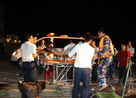 Vụ nổ tàu trên biển Phú Quốc: Tìm thấy 2 thi thể nạn nhân - Ảnh 1