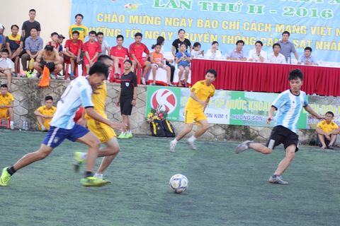 Cup Việt Nam Xanh: Đưa bóng đá phủi chuyên nghiệp về phố núi - Ảnh 5