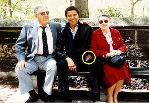 Tổng thống Obama đeo nhẫn ở ngón áp út từ trước khi lấy vợ - Ảnh 3