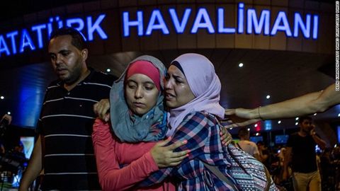 Video mô phỏng vụ khủng bố kinh hoàng tại sân bay Istanbul - Ảnh 1