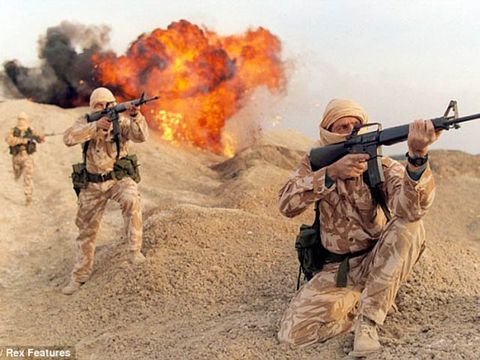 Đặc nhiệm tinh nhuệ nhất của Anh bị IS đánh bom phục kích - Ảnh 1