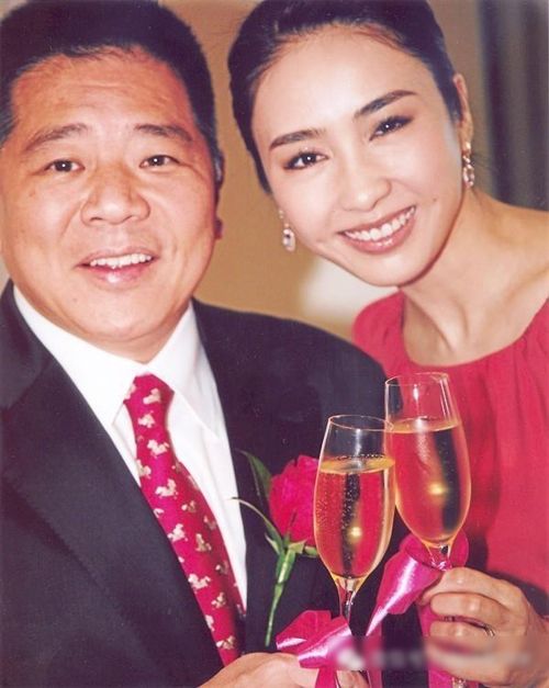 "Đệ nhất mỹ nhân TVB" Lê Tư: Một đời hy sinh vì gia đình và "quả ngọt" viên mãn bên chồng đại gia tật nguyền - Ảnh 12