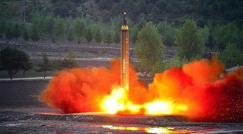 Hàn Quốc triệu tập họp khẩn về vụ thử tên lửa của Bình Nhưỡng - Ảnh 1