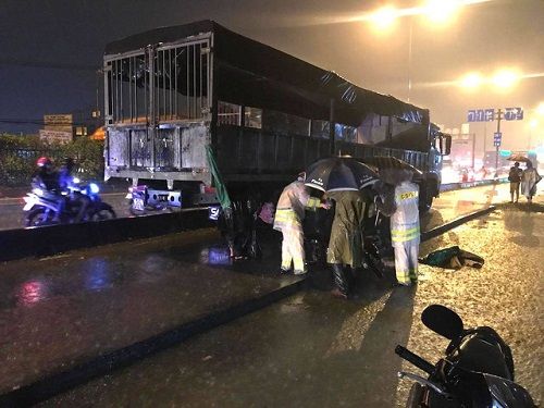 Tai nạn thương tâm khiến nữ sinh thiệt mạng trong mưa lớn - Ảnh 2