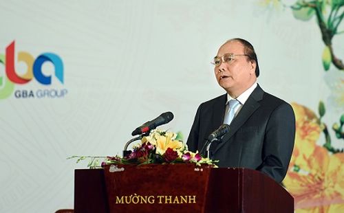Thủ tướng mong các nhà đầu tư vào Nghệ An đừng “sớm nắng chiều mưa” - Ảnh 1