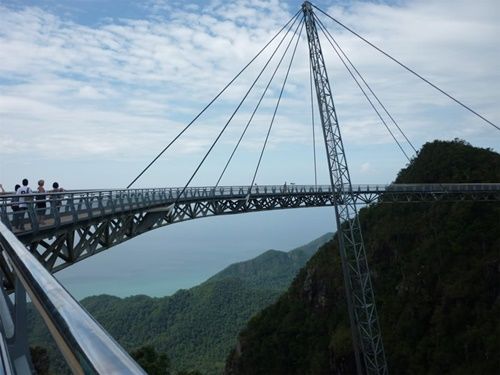 15 cây cầu điên rồ và đáng sợ nhất thế giới – Phần 1 - Ảnh 8