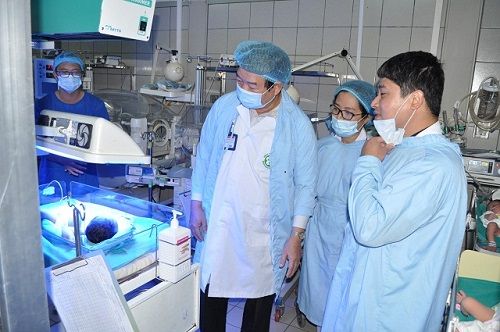 Giám đốc BV Bạch Mai nói về hành trình chữa trị cho 3 trẻ sơ sinh ở Bắc Ninh - Ảnh 1