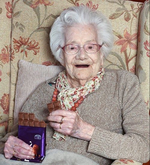 Hé lộ bí quyết sống lâu của cụ bà 104 tuổi - Ảnh 2