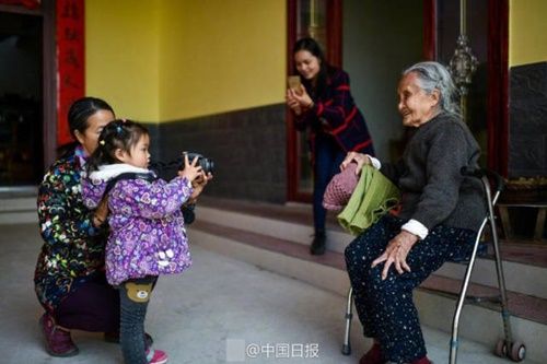Gặp gỡ nhiếp ảnh gia 105 tuổi vẫn say mê chụp ảnh - Ảnh 8