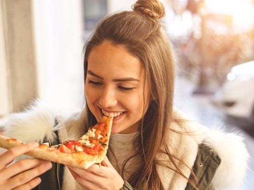 Bí quyết để bạn vẫn ăn bánh pizza mà không lo bị béo - Ảnh 1