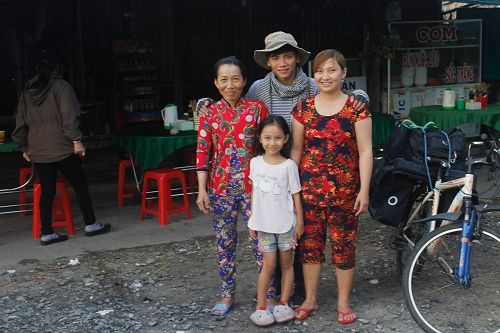9X đạp xe xuyên Việt: Đi để thấy cuộc đời đáng sống - Ảnh 2