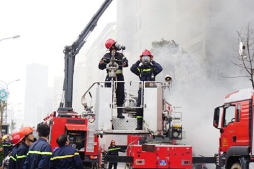 Lính cứu hỏa: Những người đi tìm sự sống trong biển lửa - Ảnh 4