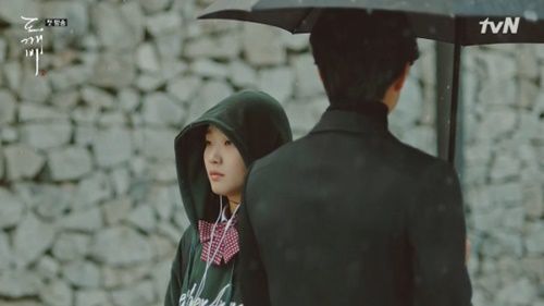 Mái tóc ngắn của Kim Go Eun và những dự đoán gây sốc về cái kết của "Goblin" - Ảnh 7