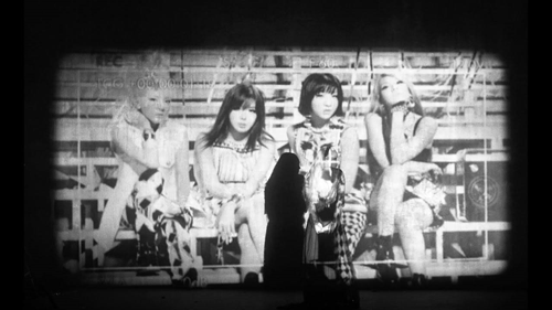 2NE1 khiến fan rơi lệ vì ca khúc cuối cùng của nhóm - Ảnh 2