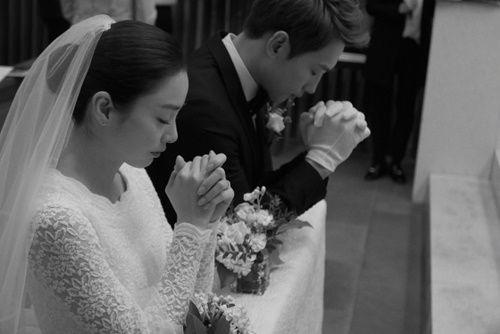 Tiết lộ về lần đầu gặp gỡ và bộ đồ cưới đặc biệt của Rain - Kim Tae Hee - Ảnh 3
