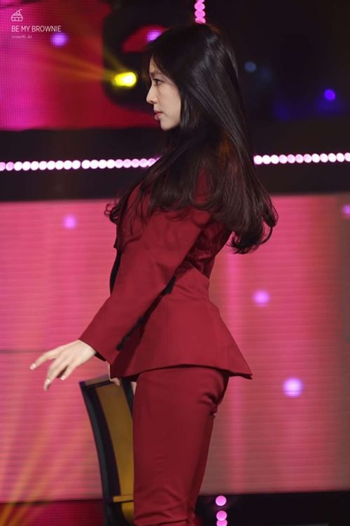 Irene (Red Velvet) gây chú ý vì thân hình "S-line" hoàn hảo - Ảnh 10