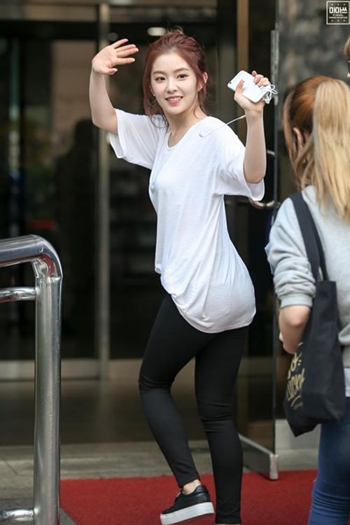 Irene (Red Velvet) gây chú ý vì thân hình "S-line" hoàn hảo - Ảnh 12