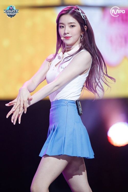 Irene (Red Velvet) gây chú ý vì thân hình "S-line" hoàn hảo - Ảnh 3