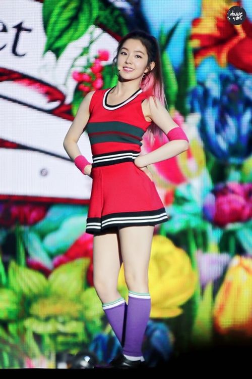 Irene (Red Velvet) gây chú ý vì thân hình "S-line" hoàn hảo - Ảnh 5