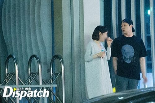 Dispatch tung ảnh Park Yoochun hẹn hò vị hôn thê nhà giàu - Ảnh 4
