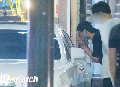 Dispatch tung ảnh Park Yoochun hẹn hò vị hôn thê nhà giàu - Ảnh 7