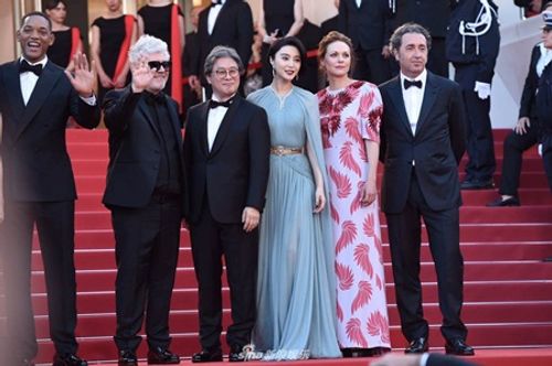 Phạm Băng Băng lại bất ngờ diện tóc ngắn tại LHP Cannes 2017 - Ảnh 13