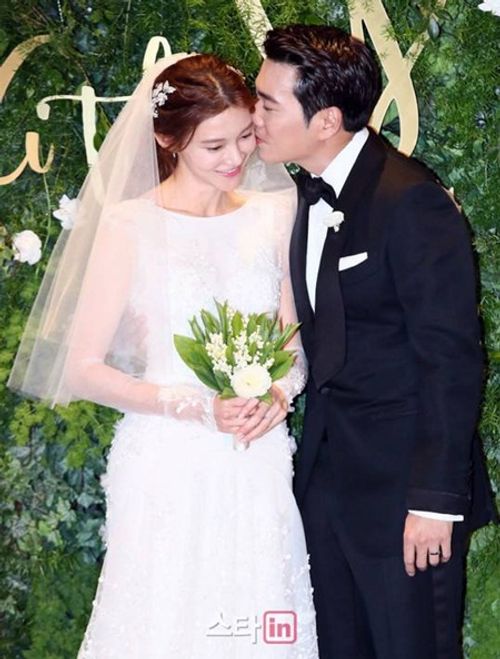 Joo Sang Wook và Cha Ye Ryun rạng rỡ hạnh phúc trong ngày cưới - Ảnh 3