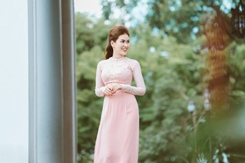 Ngẩn ngơ ngắm Hoa hậu Việt Nam Thế giới diện áo dài truyền thống - Ảnh 2