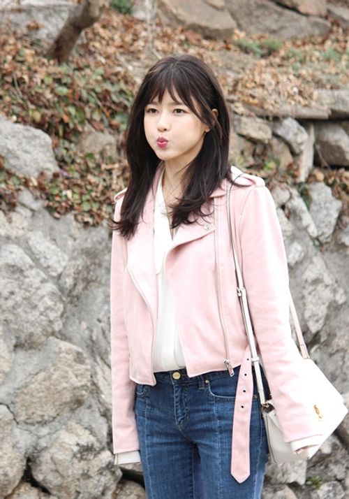 Gần 40 tuổi, nữ diễn viên xứ Hàn gây sốc khi vào vai nữ sinh cấp 3 cực ngọt - Ảnh 4