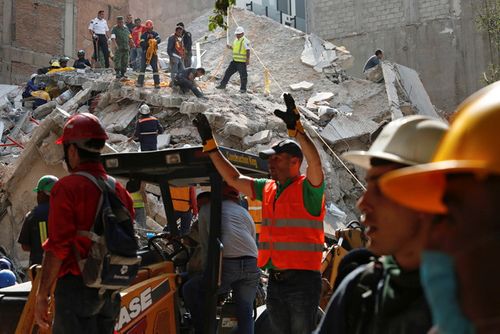 Hiện trường hỗn loạn sau trận động đất kinh hoàng tại Mexico - Ảnh 6