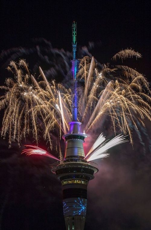 New Zealand chào đón năm mới 2017 với màn pháo hoa ngoạn mục  - Ảnh 1