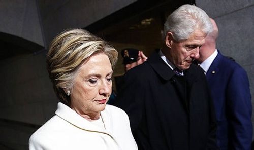 Vợ chồng Hillary, Bill Clinton có thể sớm quay lại chính trường  - Ảnh 1