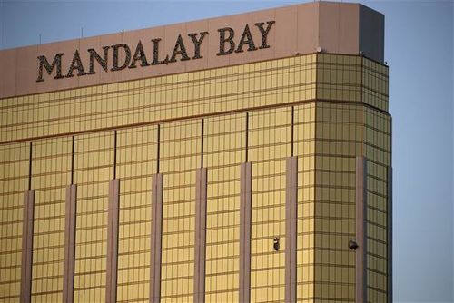 Tìm hiểu nguyên nhân kẻ xả súng tại Las Vegas tấn công từ tầng 32 - Ảnh 2